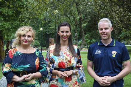 Kola i Jula z TVS z Tadeuszem Papierzyńskim - kierownikiem Referatu Promocji UM Wisła